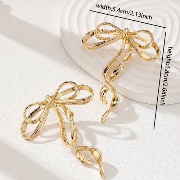 ✨NEW Curly Bow Elegant Gold Bow Earrings - Picture 3 of 3
